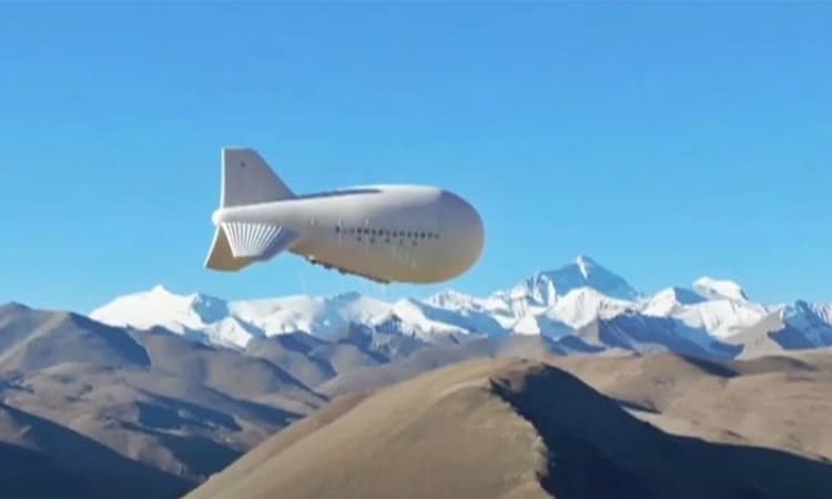 ಎವರೆಸ್ಟ್‌ ಶಿಖರದ ಮೇಲೆ ನೌಕೆ ಹಾರಿಬಿಟ್ಟಿದೆ ಚೀನ