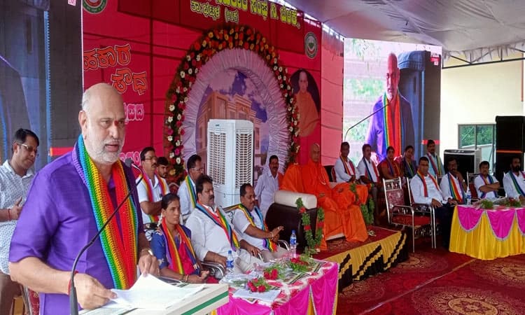 ಸಹಕಾರಿ ರಂಗದಲ್ಲಿ ರಾಜಕೀಯ ಪ್ರವೇಶ ಸಲ್ಲ