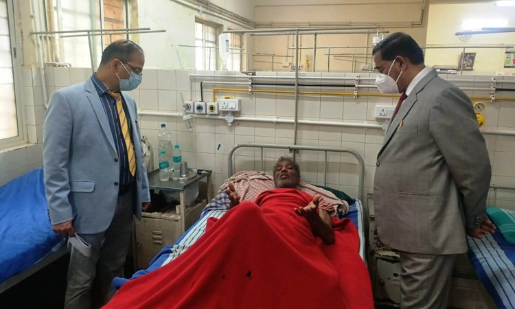 ಶಿಡ್ಲಘಟ್ಟ : ಅವಧಿ ಮುಗಿದ ಮಾತ್ರೆಗಳು ರೋಗಿಗಳಿಗೆ… ಈ ಆಸ್ಪತ್ರೆ ಸುಧಾರಿಸಲು ದೇವರೇ ಬರಬೇಕು