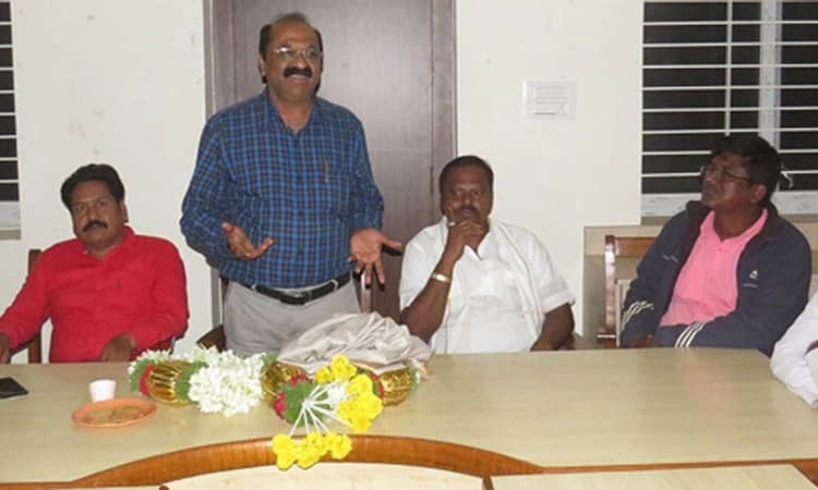 ರಾಜಕಾರಣಿಗಳ ನಂಬಿದ್ರೆ ಮೀಸಲು ಸಿಗಲ್ಲ