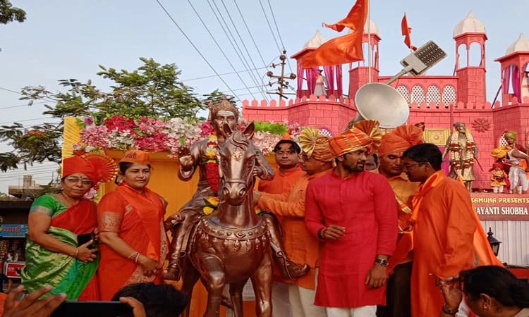 ಅದ್ದೂರಿ ಶಿವ-ಬಸವ ಜಯಂತಿ ಶೋಭಾಯಾತ್ರೆ