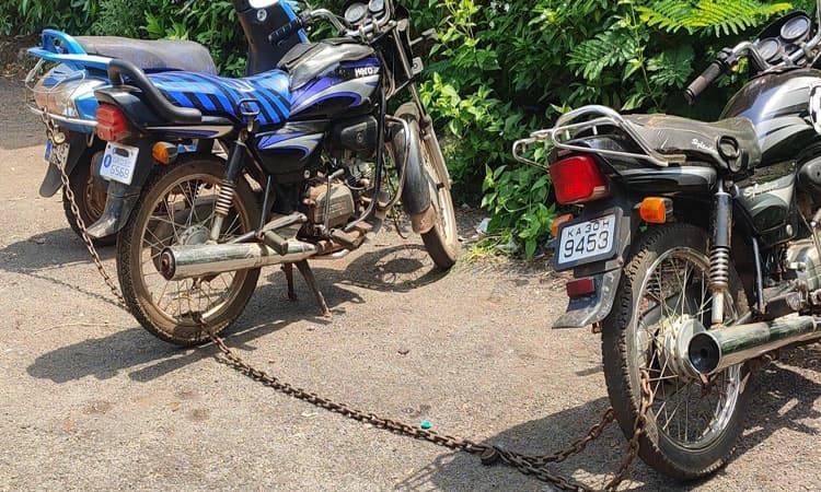 ಭಟ್ಕಳ ರೈಲ್ವೆ ನಿಲ್ದಾಣದಲ್ಲಿ ಪಾರ್ಕಿಂಗ್‌ ಶಿಸ್ತು