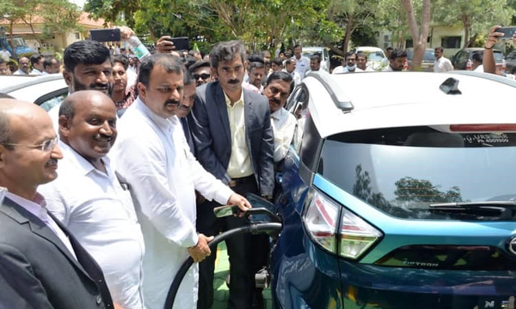 ಜೂನ್ ತಿಂಗಳಲ್ಲಿ ವಿದ್ಯುತ್ ಚಾರ್ಜಿಂಗ್ ಸೆಂಟರ್ ಅಭಿಯಾನ: ಸಚಿವ ಸುನೀಲ್ ಕುಮಾರ್