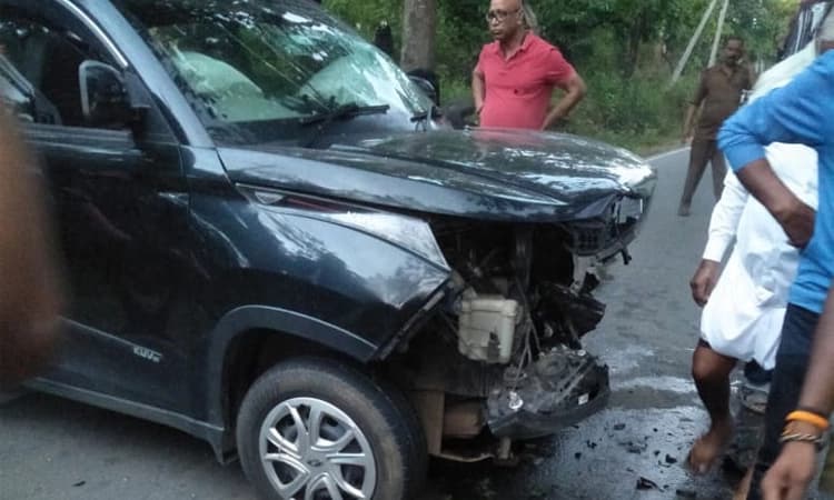 ಮೂಡಿಗೆರೆ: ಕಾರುಗಳ ಮುಖಾಮುಖಿ: ಸ್ಥಳದಲ್ಲೇ ಓರ್ವ ಸಾವು