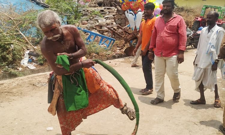 ಸೊರಗಿತು ಪೋತುರಾಜನ ಬಾರ್ಕೋಲಿನ ಆರ್ಭಟ