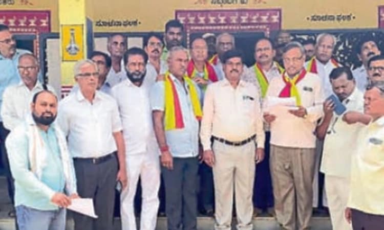 ಗಡಿ ಶಾಲೆಗಳಲ್ಲಿ ಕನ್ನಡ ಶಿಕ್ಷಕರ ನೇಮಿಸಲು ಕಸಾಪ ಒತ್ತಾಯ