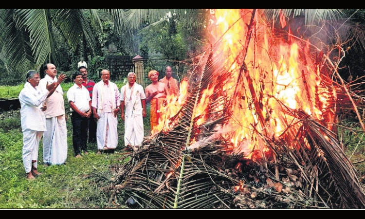 “ಮುಳ್ಳ ಮುಟ್ಟೆ ಆಚರಣೆ ತುಳು ಸಂಸ್ಕೃ ತಿಯ ಗಟ್ಟಿತನ’