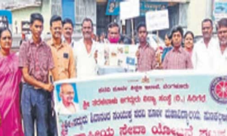 ಸಾಂಕ್ರಾಮಿಕ ಕಾಯಿಲೆ ಮುಕ್ತ ಗ್ರಾಮಕ್ಕೆ ಶ್ರಮಿಸಿ: ಜಾಪಾಳಿ