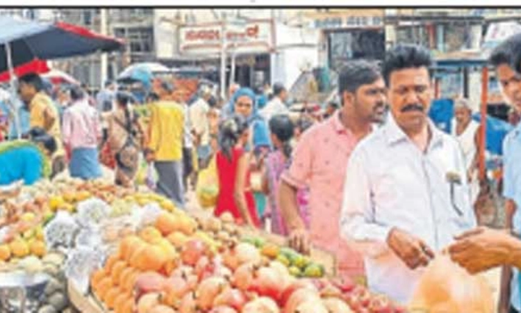 ಬೆಲೆ ಏರಿಕೆಯಲ್ಲೂ ಕಳೆಗುಂದದ ದೀಪಾವಳಿ