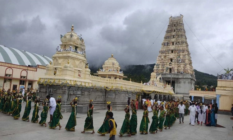 ಮಾದಪ್ಪನ ಸನ್ನಿಧಿಯಲ್ಲಿ ಹಾಲರವಿ ಉತ್ಸವ