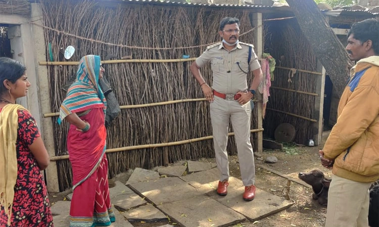 ನಾಲ್ಕು ವರ್ಷದ ಮಗಳನ್ನು ಹತ್ಯೆಗೈದು ತಂದೆ ನೇಣಿಗೆ ಶರಣು