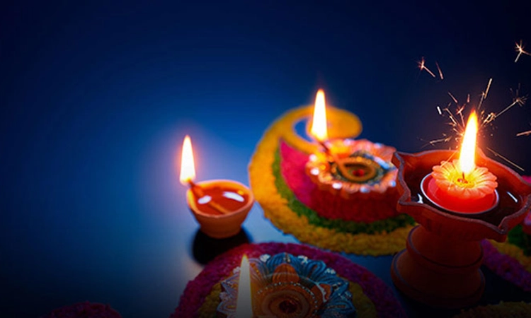 ಹಚ್ಚೋಣ ಹಣತೆಯ ಹೊಸ ಭರವಸೆಯ ಜತೆಗೆ