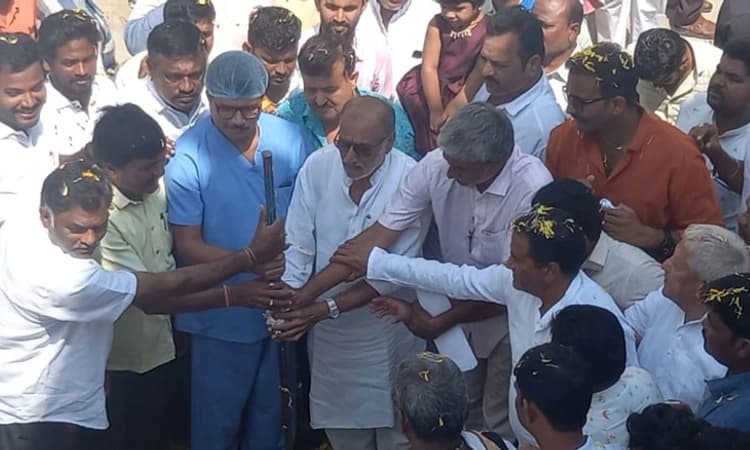 ರಸ್ತೆ ಸುಧಾರಣೆಗೆ ಮೊದಲ ಆದ್ಯತೆ