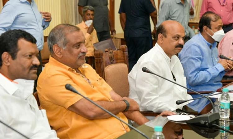 ಮೈಶುಗರ್ ಕಾರ್ಖಾನೆ ಖಾಸಗೀಕರಣ ನಿರ್ಧಾರದಿಂದ ಹಿಂದೆ ಸರಿದ ರಾಜ್ಯ ಸರ್ಕಾರ