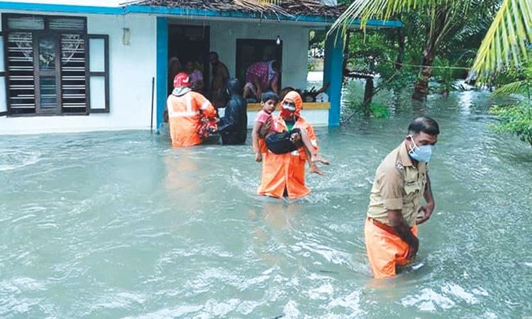 ಕೇರಳ ಮಳೆಗೆ 8 ಸಾವು; 12ಕ್ಕೂ ಅಧಿಕ ಮಂದಿ ಕಣ್ಮರೆ