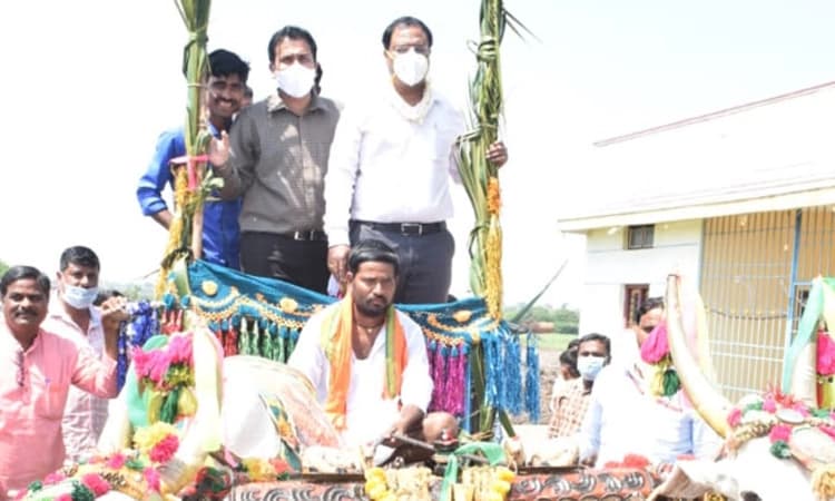 ‘ಜಿಲ್ಲಾಧಿಕಾರಿಗಳ ನಡೆ ಹಳ್ಳಿ ಕಡೆ’: ಕವಲಗೇರಿ ಗ್ರಾಮ ವೀಕ್ಷಣೆ ಮಾಡಿದ ಧಾರವಾಡ ಡಿಸಿ