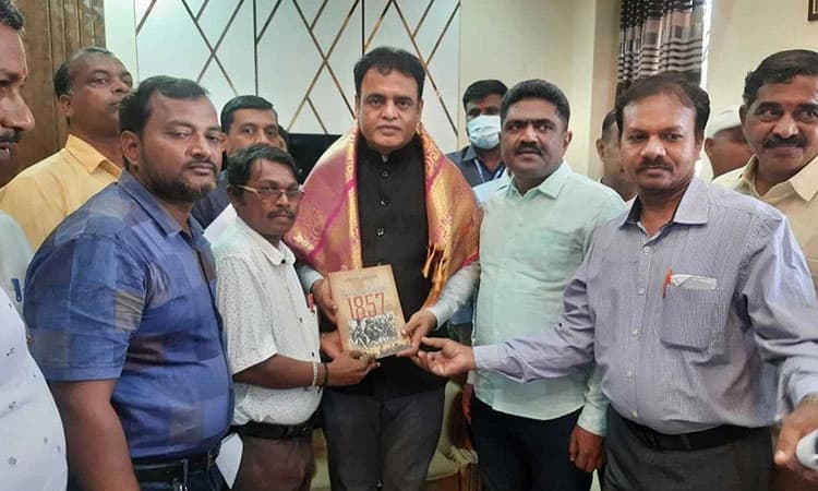 ಅತಿಥಿ ಉಪನ್ಯಾಸಕರಿಗೆ ಸೇವಾಭದ್ರತೆ ನೀಡಿ