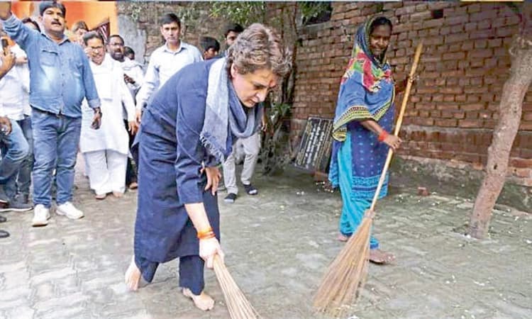 ಮತ್ತೆ ಕಸಬರಿಕೆ ಎತ್ತಿದ ಪ್ರಿಯಾಂಕಾ!