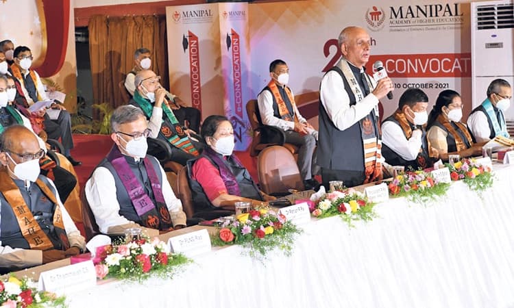 ವ್ಯಕ್ತಿ ನಿರ್ಮಾಣಕ್ಕೆ ಮನಸ್ಸು , ಹೃದಯದ ಶಿಕ್ಷಣ ಅಗತ್ಯ