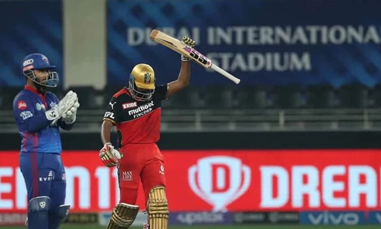 ಕೊನೆಯ ಎಸೆತದಲ್ಲಿ ಡೆಲ್ಲಿಗೆ ಸೋಲು: ಬೆಂಗಳೂರಿಗೆ ರೋಚಕ ಜಯ