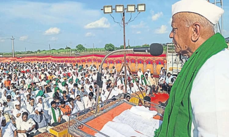 ಕೃಷ್ಣೆಗಾಗಿ ಹರಿದು ಬಂದ ಜನಸಾಗರ