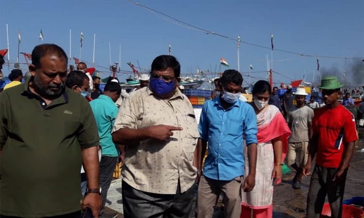 ಅನಧಿಕೃತ ಚಿಲ್ಲರೆ ಮೀನು ಮಾರಾಟ: ಅಪರ ನಿರ್ದೇಶಕರ ಎಚ್ಚರಿಕೆ