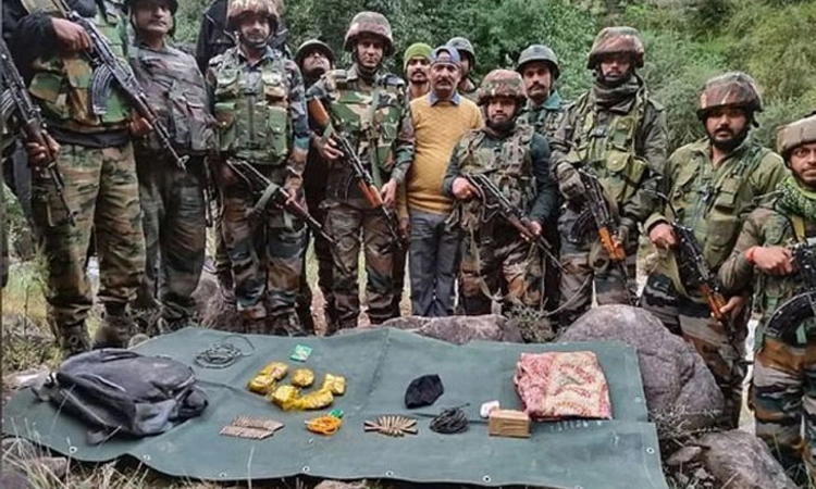 ಮಾವೋವಾದಿಗಳು ಹುದುಗಿಸಿಟ್ಟಿದ್ದ 120 ಐಇಡಿಗಳನ್ನು ಪತ್ತೆ ಮಾಡಿದ ಭದ್ರತಾ ಪಡೆಗಳು