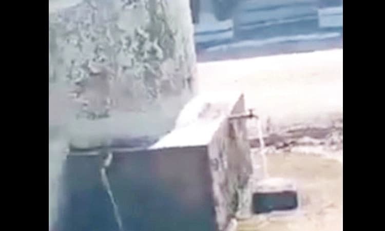 ದಲಿತ ಮಹಿಳೆ ನೀರು ಕುಡಿದ್ದಕ್ಕೆ ಟ್ಯಾಂಕ್‌ ನೀರು ಖಾಲಿ ಮಾಡಿದ್ರು