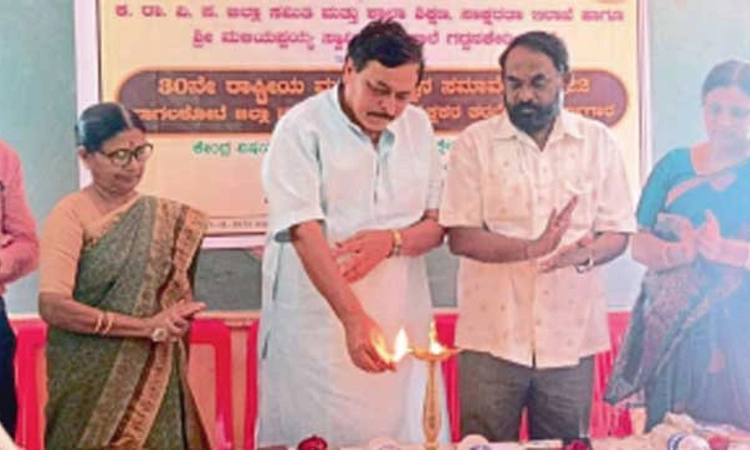 ವಿಜ್ಞಾನ ಶಿಕ್ಷಕರ ಮಾರ್ಗದರ್ಶನ ಅವಶ್ಯ; ಶಿಕ್ಷಕರು-ಮಕ್ಕಳಿಗೆ ಅನುಕೂಲ