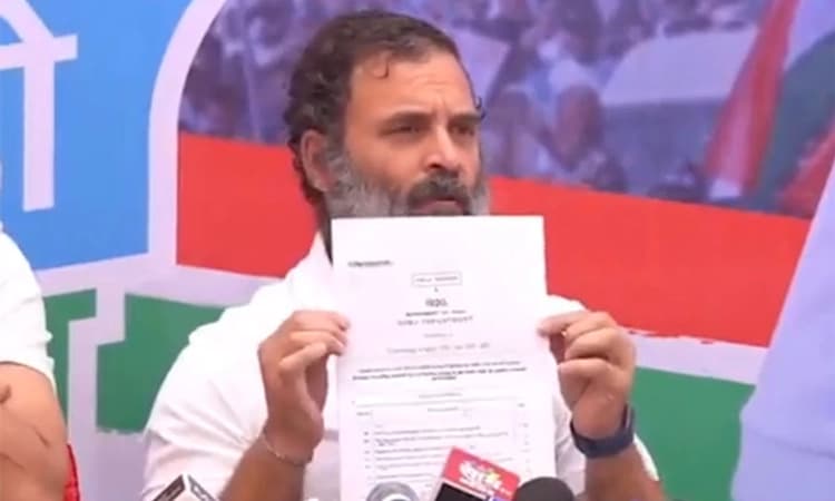 ಬ್ರಿಟಿಷರ ಸೇವಕ ; ಮತ್ತೆ ಸಾವರ್ಕರ್ ವಿರುದ್ದ ರಾಹುಲ್ ಗಾಂಧಿ ಹೇಳಿಕೆ