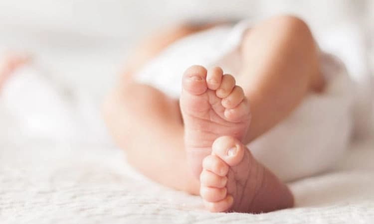 ದೆಹಲಿ ವಿಮಾನ ನಿಲ್ದಾಣದಲ್ಲಿ ಮಗುವಿಗೆ ಜನ್ಮವಿತ್ತ ಹುಬ್ಬಳ್ಳಿ ಮಹಿಳೆ