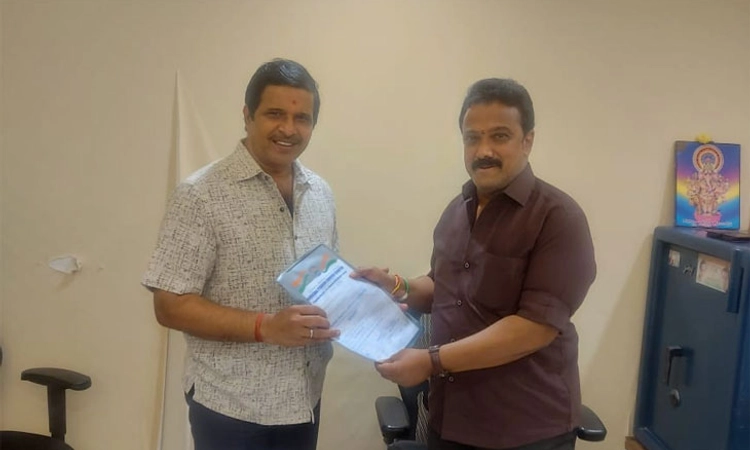 ಕಾಂಗ್ರೆಸ್ ಟಿಕೆಟ್ ಬಯಸಿ ಅರ್ಜಿ ಸಲ್ಲಿಸಿದ ನಿರ್ದೇಶಕ ಎಸ್. ನಾರಾಯಣ್