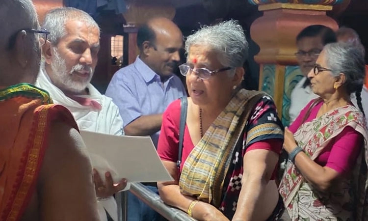 ಶ್ರೀ ಜಗನ್ನಾಥ ದಾಸರ ದೇವಸ್ಥಾನಕ್ಕೆ ಸುಧಾಮೂರ್ತಿ ಭೇಟಿ