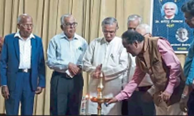 ಪತಿ-ಪತ್ನಿಯ ಹೊಂದಾಣಿಕೆಯೇ ಜೀವನ: ಕುಲಕರ್ಣಿ