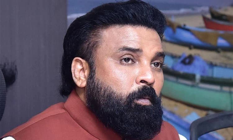 ಸಿದ್ದು ಕೋಲಾರದಲ್ಲೂ ಸ್ಪರ್ಧಿಸಲ್ಲ: ಸಚಿವ ಶ್ರೀರಾಮುಲು