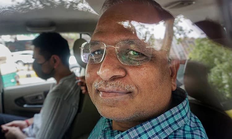 ತಿಹಾರ್ ಜೈಲಿನಲ್ಲಿ ಆಪ್ ನಾಯಕನಿಗೆ ವಿಐಪಿ ಆತಿಥ್ಯ : ಜೈಲು ಅಧೀಕ್ಷಕ ಅಮಾನತು