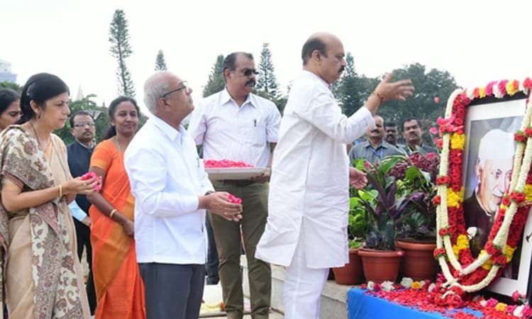 ಅಂತಾರಾಷ್ಟ್ರೀಯ ಮಟ್ಟದಲ್ಲಿ ಭಾರತವನ್ನು ಮುನ್ನಡೆಸಿದ ಖ್ಯಾತಿ ನೆಹರು ಅವರದ್ದು:ಸಿಎಂ ಬೊಮ್ಮಾಯಿ