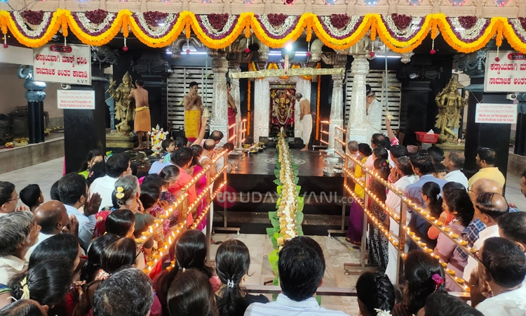 ಆನೆಗುಡ್ಡೆ ದೇಗುಲ: ಸಂಭ್ರಮದ ರಜತ ರಥೋತ್ಸವ ,ಲಕ್ಷ ದೀಪೋತ್ಸವ
