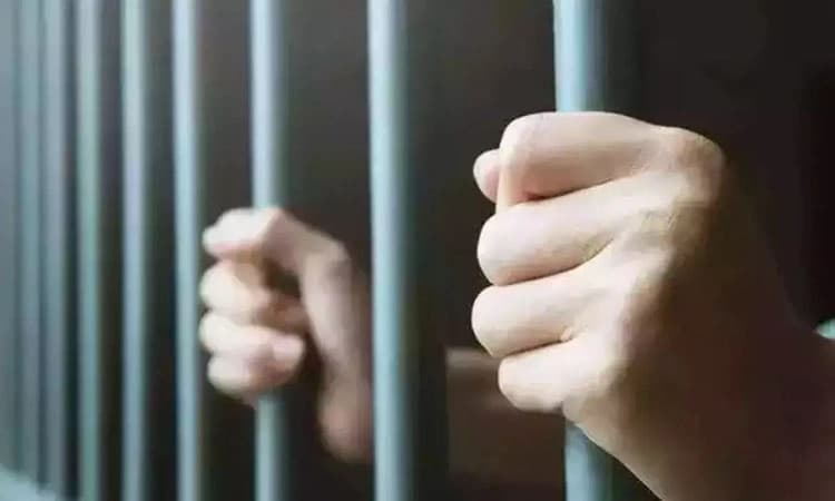 ಗಾಂಜಾ ಪ್ರಕರಣದಲ್ಲಿ ಪೊಲೀಸ್ ವಿಚಾರಣೆ ವೇಳೆ ವ್ಯಕ್ತಿ ಸಾವು