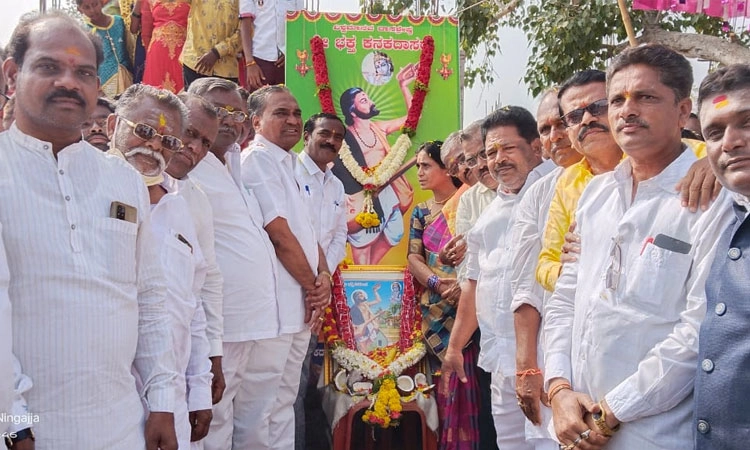 ಕುರುಬ ಸಮಾಜಕ್ಕೆ ಎಸ್ ಟಿ ಮೀಸಲಾತಿ ಅಗತ್ಯ ಕುರಿತು ಸಿಎಂಗೆ ಮನವಿ: ಶಾಸಕ ಪರಣ್ಣ ಮುನವಳ್ಳಿ