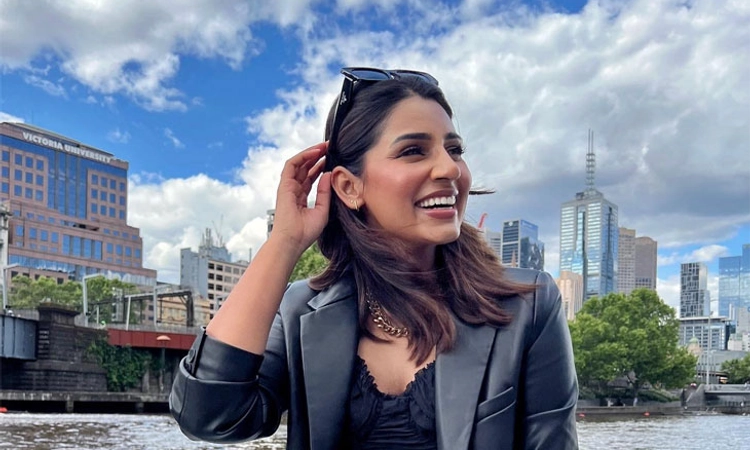 ಚಪ್ಪಲಿ ತರ ಮುಖ ಇಟ್ಕೊಂಡು ಊರೆಲ್ಲ ಸುತ್ತುತ್ತೀಯಲ್ಲ…!