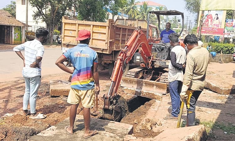 ಬಜಪೆ ಪಟ್ಟಣ ಪಂಚಾಯತ್‌ನಿಂದ ಚರಂಡಿ ದುರಸ್ತಿ