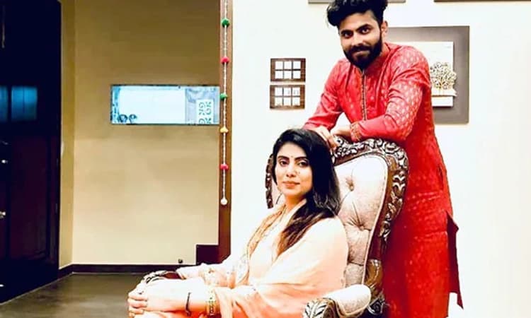 ಗುಜರಾತ್ ಚುನಾವಣೆ: ಅದೃಷ್ಟ ಪರೀಕ್ಷೆಗಿಳಿದ ಕ್ರಿಕೆಟಿಗ ರವೀಂದ್ರ ಜಡೇಜಾ ಪತ್ನಿ