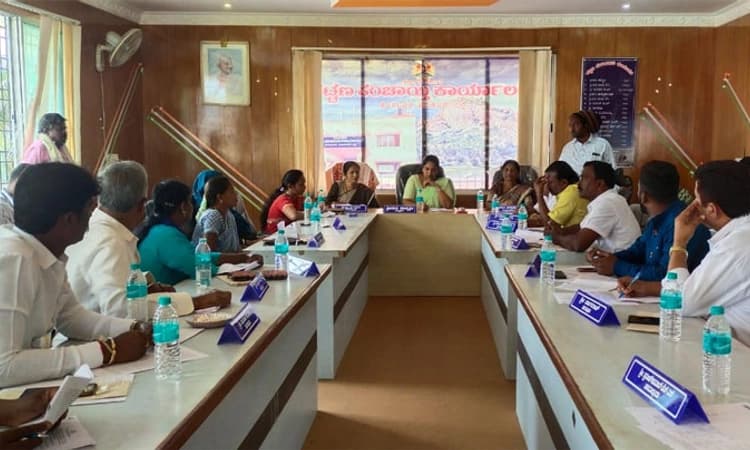 ಕೊರಟಗೆರೆ ಪ. ಪಂ. ಸಾಮಾನ್ಯ ಸಭೆ: ಫ್ಲೆಕ್ಸ್ ಗಳಿಗೆ ಕಡಿವಾಣ ಹಾಕಲು ನಿರ್ಣಯ