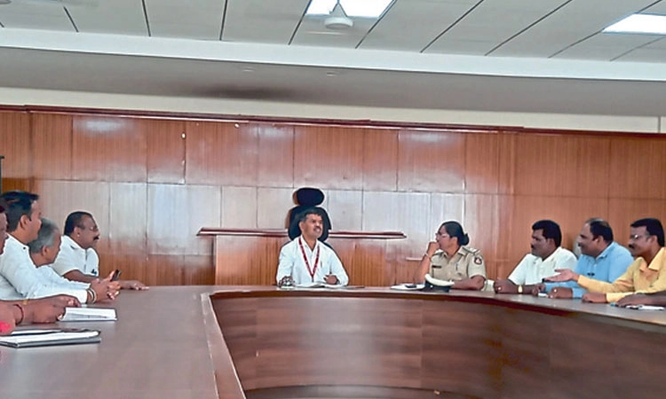 ಸಭೆಗಳಲ್ಲಿ ಭಾಗವಹಿಸಲು ಅಧಿಕಾರಿಗಳ ನಿರ್ಲಕ್ಷ್ಯ