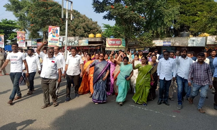 ಚಿಕ್ಕೋಡಿ: ಸತೀಶ ಜಾರಕಿಹೊಳಿ ಹೇಳಿಕೆ ಖಂಡಿಸಿ ನಿಪ್ಪಾಣಿಯಲ್ಲಿ ಬೃಹತ್ ಪ್ರತಿಭಟನೆ