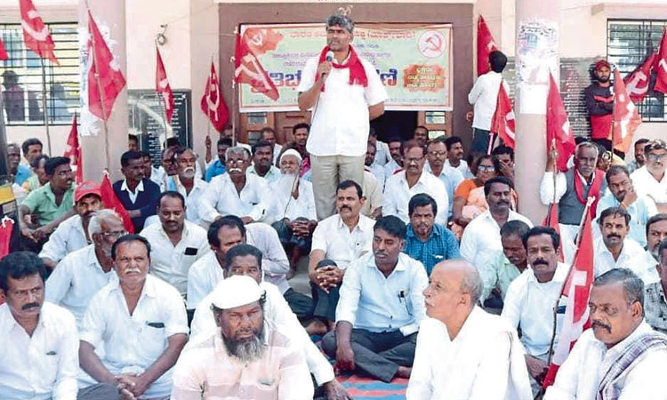ಲಂಚ ಪ್ರಕರಣ: ಶಾಸಕರೇ ಉತ್ತರ ನೀಡಿ