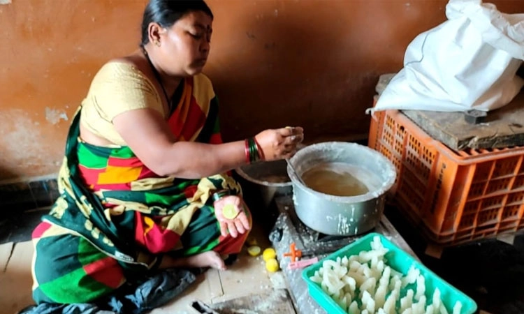 ಸಕ್ಕರೆ ಆರತಿ ಮಾಡುವವರು ಈಗ ಫುಲ್ ಬ್ಯುಸಿ: ಕಣ್ಮರೆಯಾಗುತ್ತಿದೆ ಸಂಪ್ರದಾಯ
