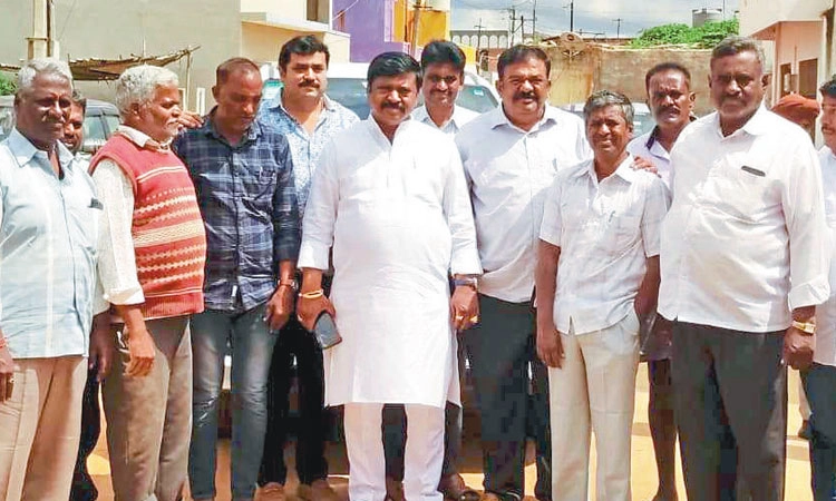 ಚಂದ್ರಮೌಳೇಶ್ವರ ದೇಗುಲ ಗೋಪುರ ನಿರ್ಮಾಣಕ್ಕೆ ನೆರವು