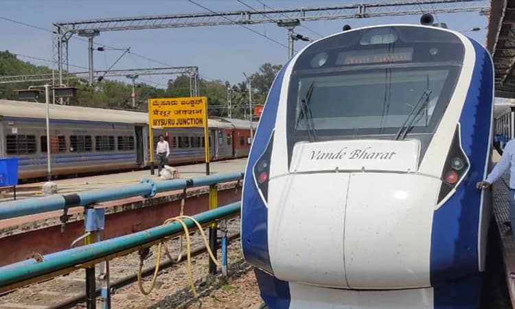 ಮೈಸೂರಿಗೆ ಬಂತು ದಕ್ಷಿಣ ಭಾರತದ ಮೊದಲ ವಂದೇ ಭಾರತ್ ರೈಲು